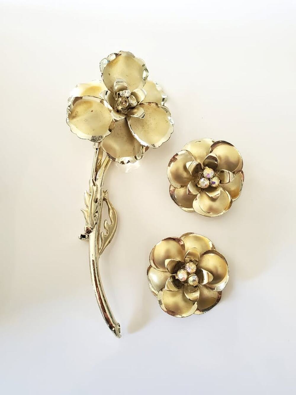 Vintage Goldtone Flower with Aurora Borealis Crystals Clip Earrings & Brooch Set